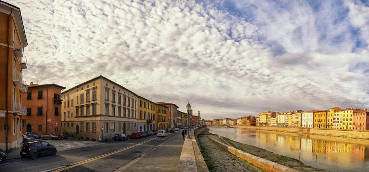 Nice Apartment On The Riverside Pisa Buitenkant foto